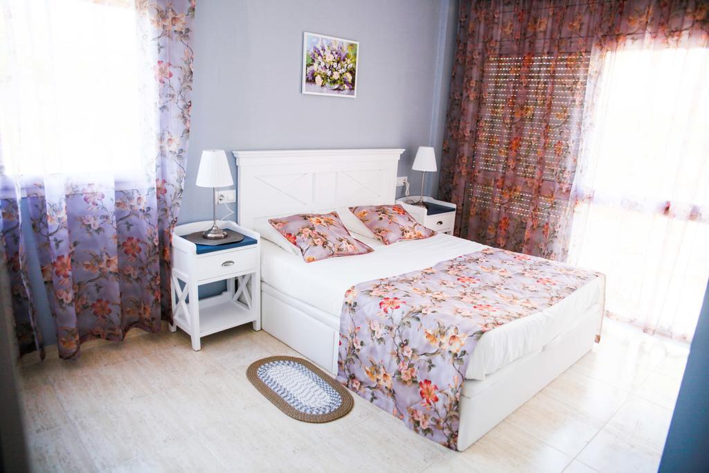 Apartments Beach Club Lloret de Mar Exteriör bild